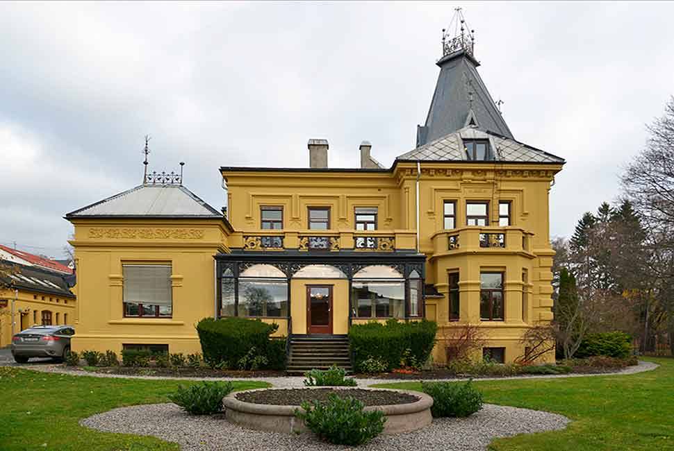 Collettsgate 43 1 10 1571253201 Jpg Db8452587c302f3fed85c3189131fdd9